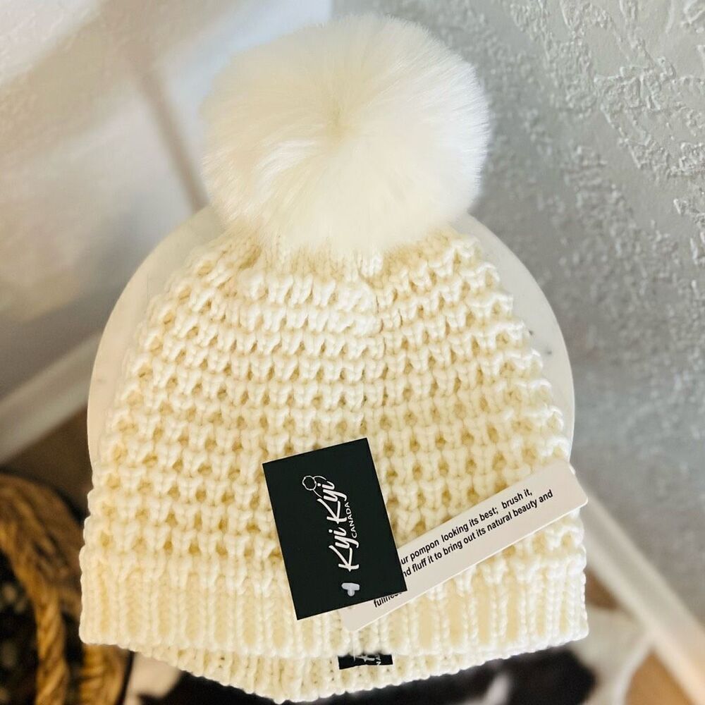 KYI KYI Faux Fur‎ Pompom Classic Wool Beanie Hat, Ivory, One Size, NWT